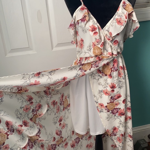 Floral Maxi Dress - Picture 4 of 5